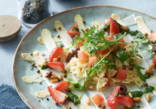 Sommerlicher Nudelsalat mit Spargel